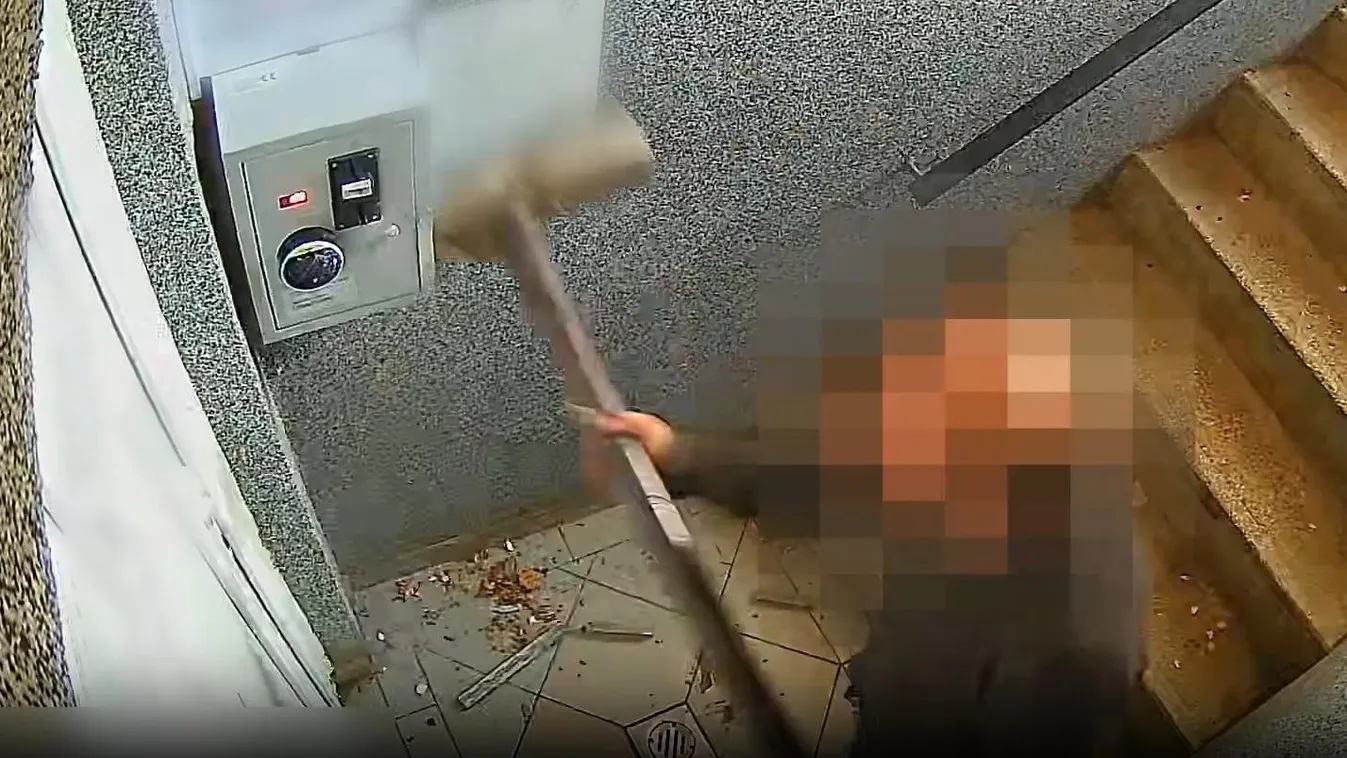 Három eszközzel, 198-szor ütötte meg a WC automatát, hogy pénzt szerezzen