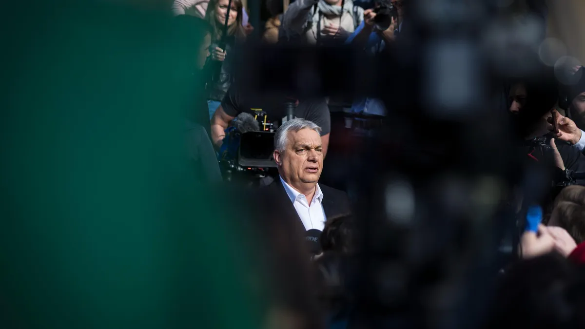 Orbán Viktor a választás eredményeinek ismeretében kijelentette, számíthatnak rá a magyarok, mert a Fidesz soha nem adja fel