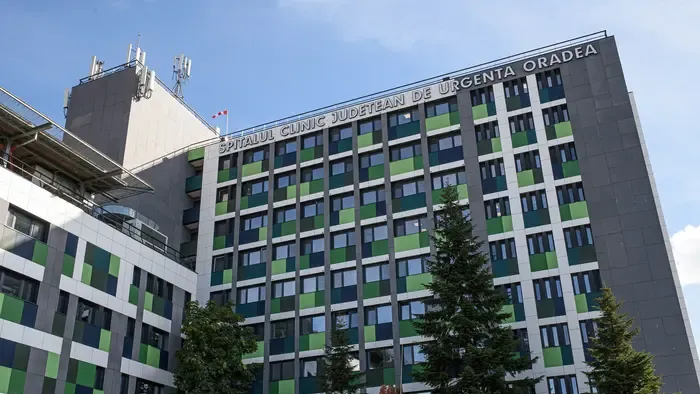 Kórházi szellőző csöveken akadt fenn egy idős beteg, jelenleg is az életéért küzdenek