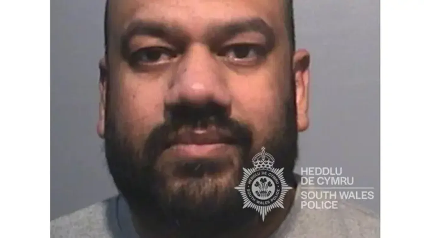 Megerőszakolt egy tinédzsert a parkolóban egy áltaxis