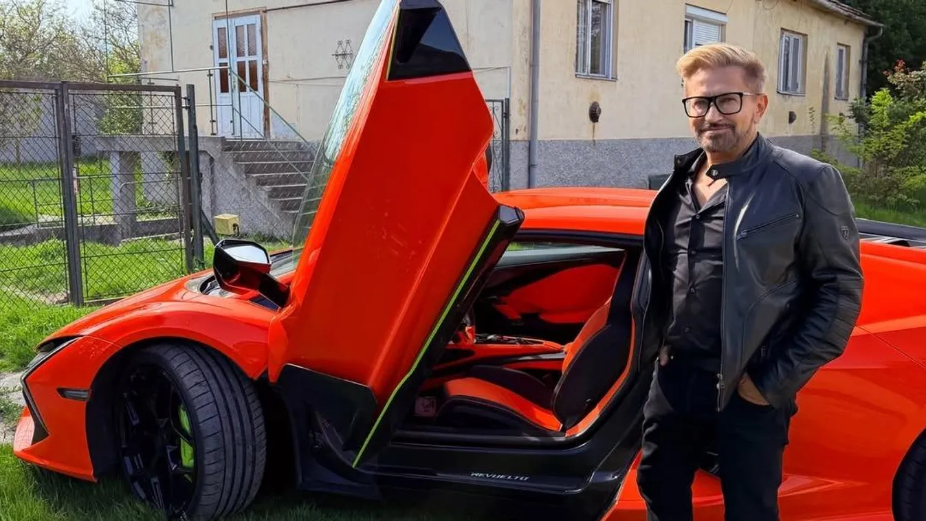Egy Ferrarival parkoltak le Állampusztán - Ismerős arc szállt ki belőle