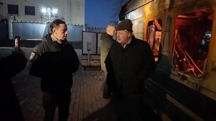 Ennek tényleg elment a józan esze: a tűzszünet alatt is fegyvereket kér Ukrajnának a volt brit miniszterelnök