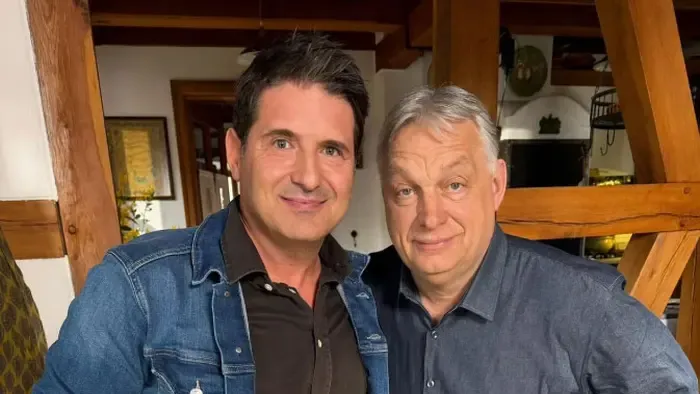 Sosem látott fotó, politikai kulisszák – beköltözött Orbán Viktorhoz Hajdú Péter