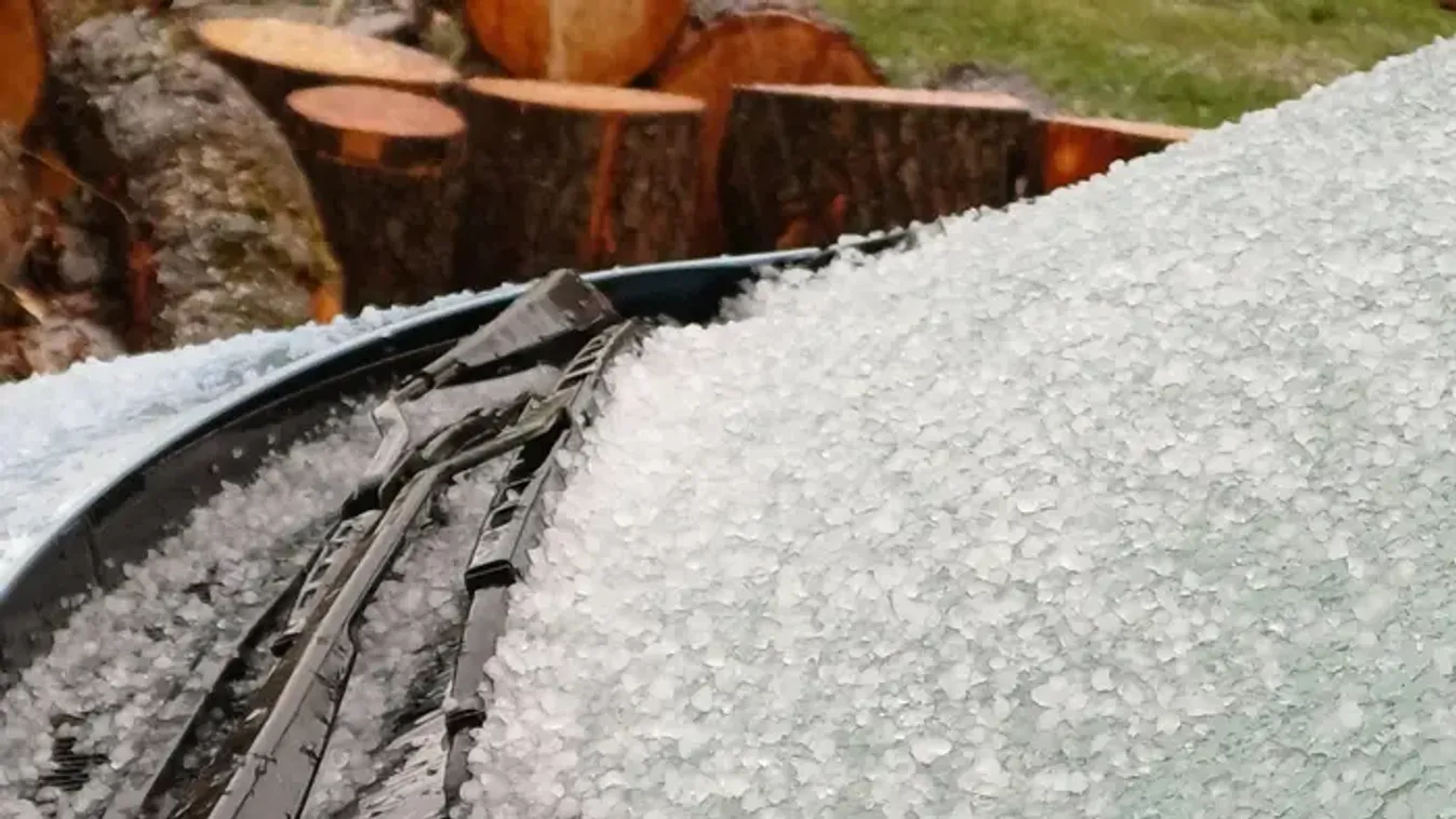 Elképesztő fotók érkeztek: Letarolta a jégeső a Bakonyt