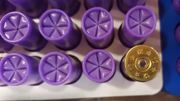 Saját kezűleg gyártotta és árulta a lőszert ismerőseinek