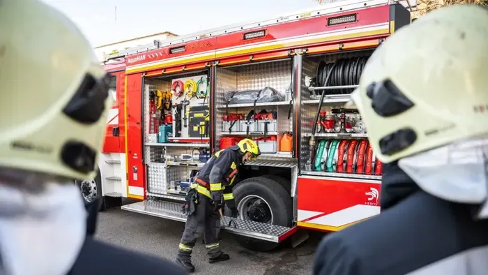 Riadó a Balaton partján: Több száz ember menekítése indult meg