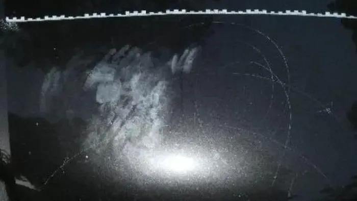 Bosszúból végighúzta a kulcsot a szomszéd autóin