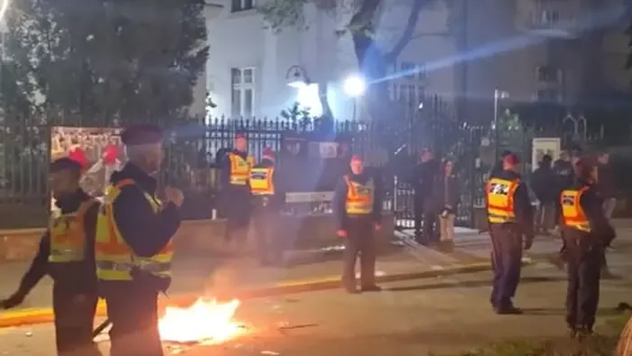 Gyújtogattak, rongáltak, tomboltak a tiszások a Rendszerbontó Nagykoncert után