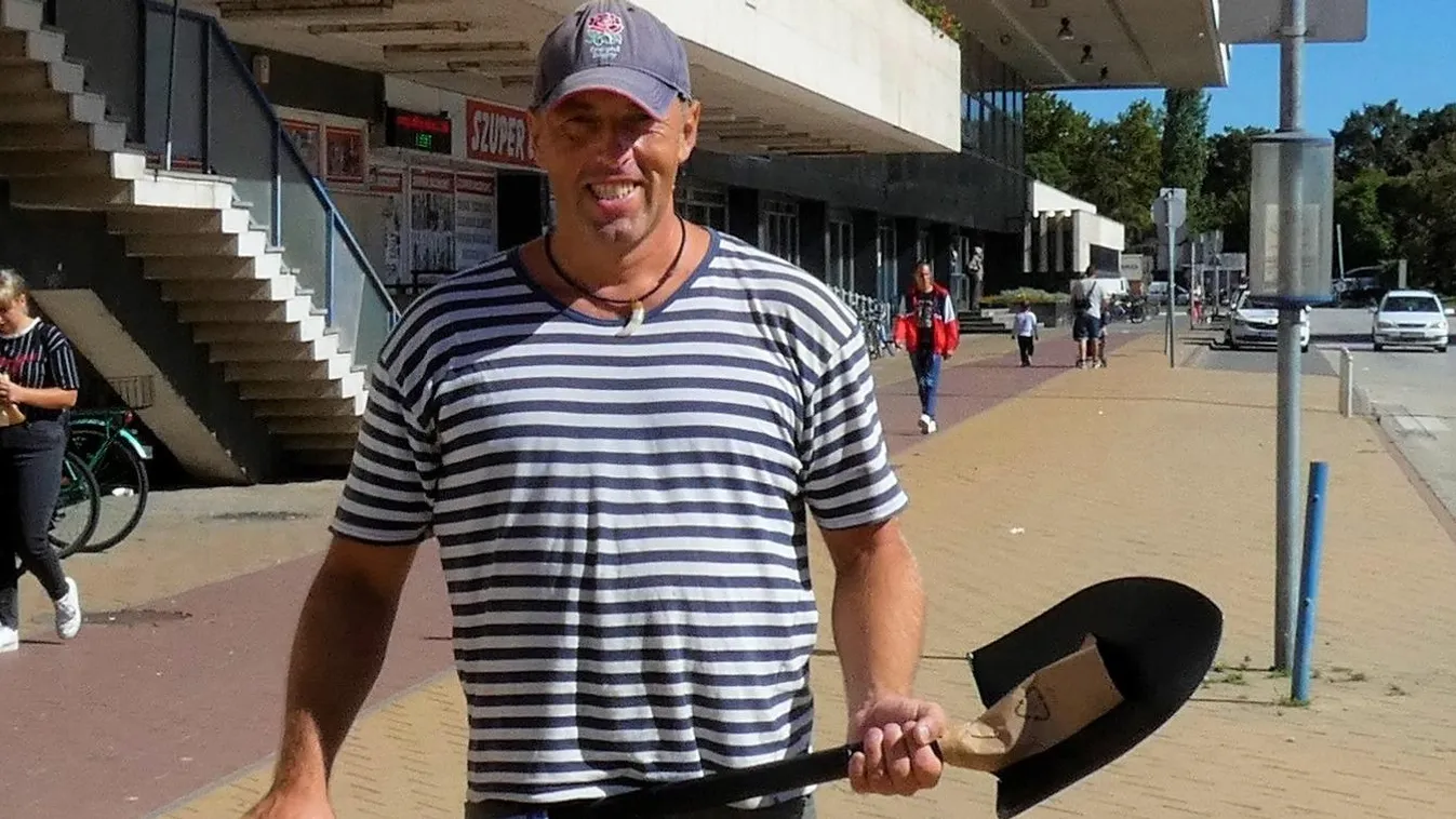 „A harcosok vagy demensek és aranyhal memóriával rendelkeznek vagy...” – alpári módon hergel a Népszava újságírója