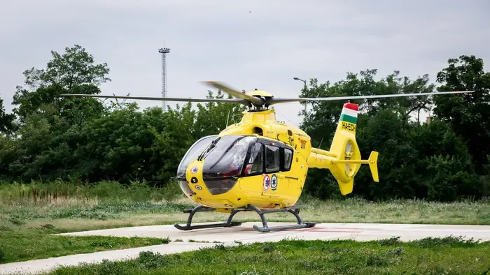 Horror az Alföldön: Mentőhelikopter és több mentőautó lepett el egy hajdúsági kerékpárutat