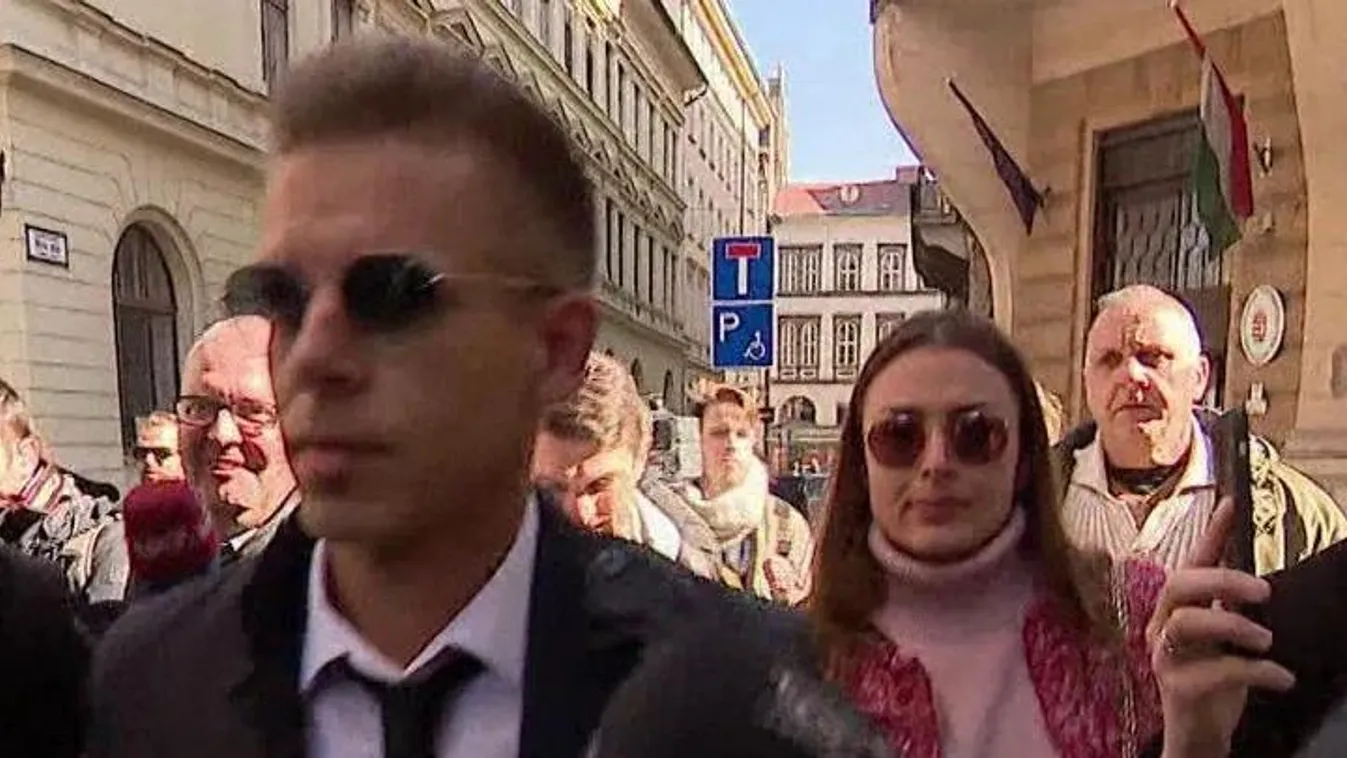 Magyar Péter és korábbi barátnője, Vogel Evelin újabb lebukása