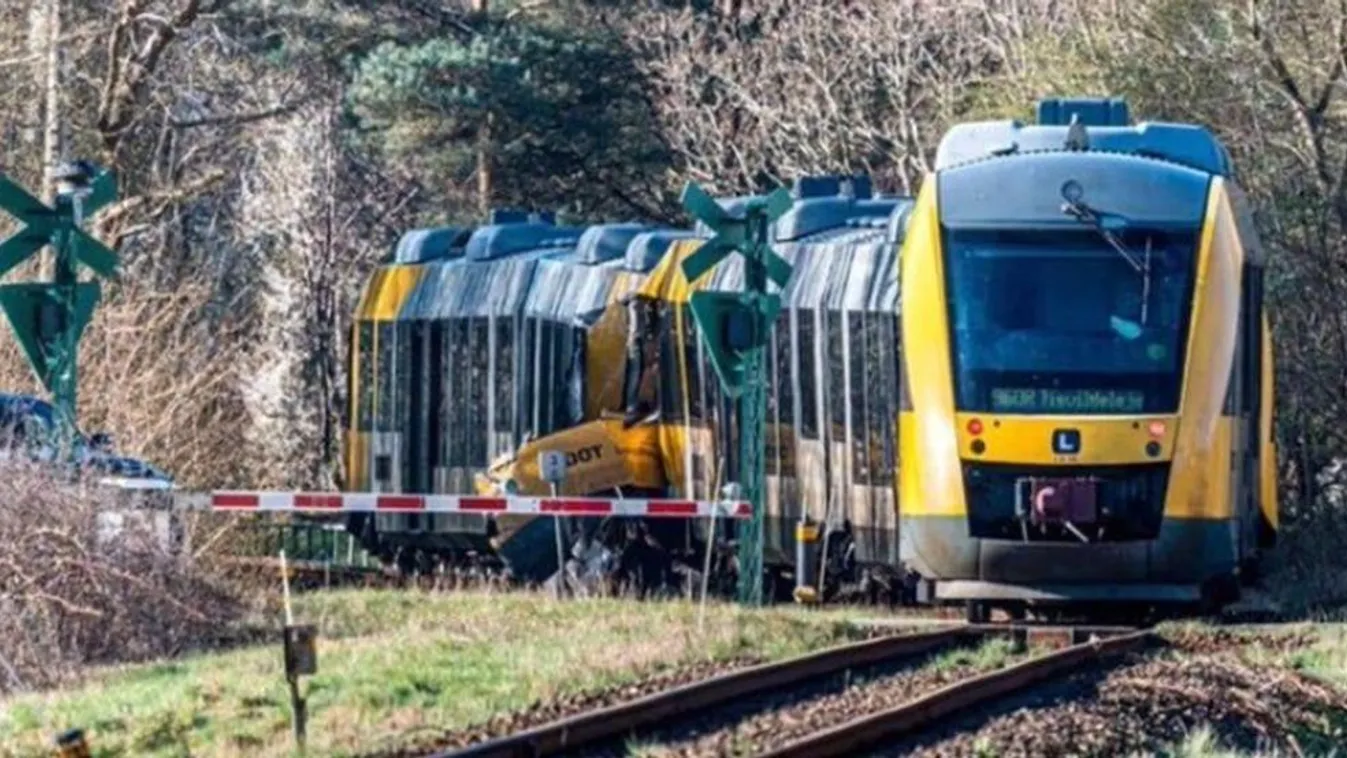 Súlyos vasúti katasztrófa történt Dániában, két vonat ütközött