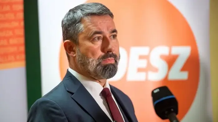 Hidvéghi Balázs: Közel kétmillióan töltötték ki a nemzeti petíciót