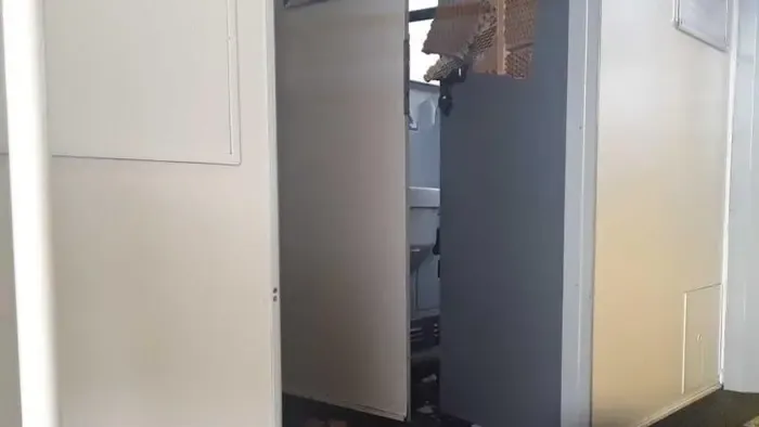 Bezárta magát, letépte az ajtót, és rátmádt a kalauzra egy részeg utas Kelenföldön