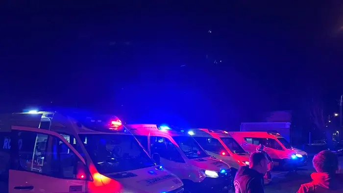 Rendkívüli vészhelyzet Komárom-Esztergomban: 16 mentőegységet vezényeltek ki