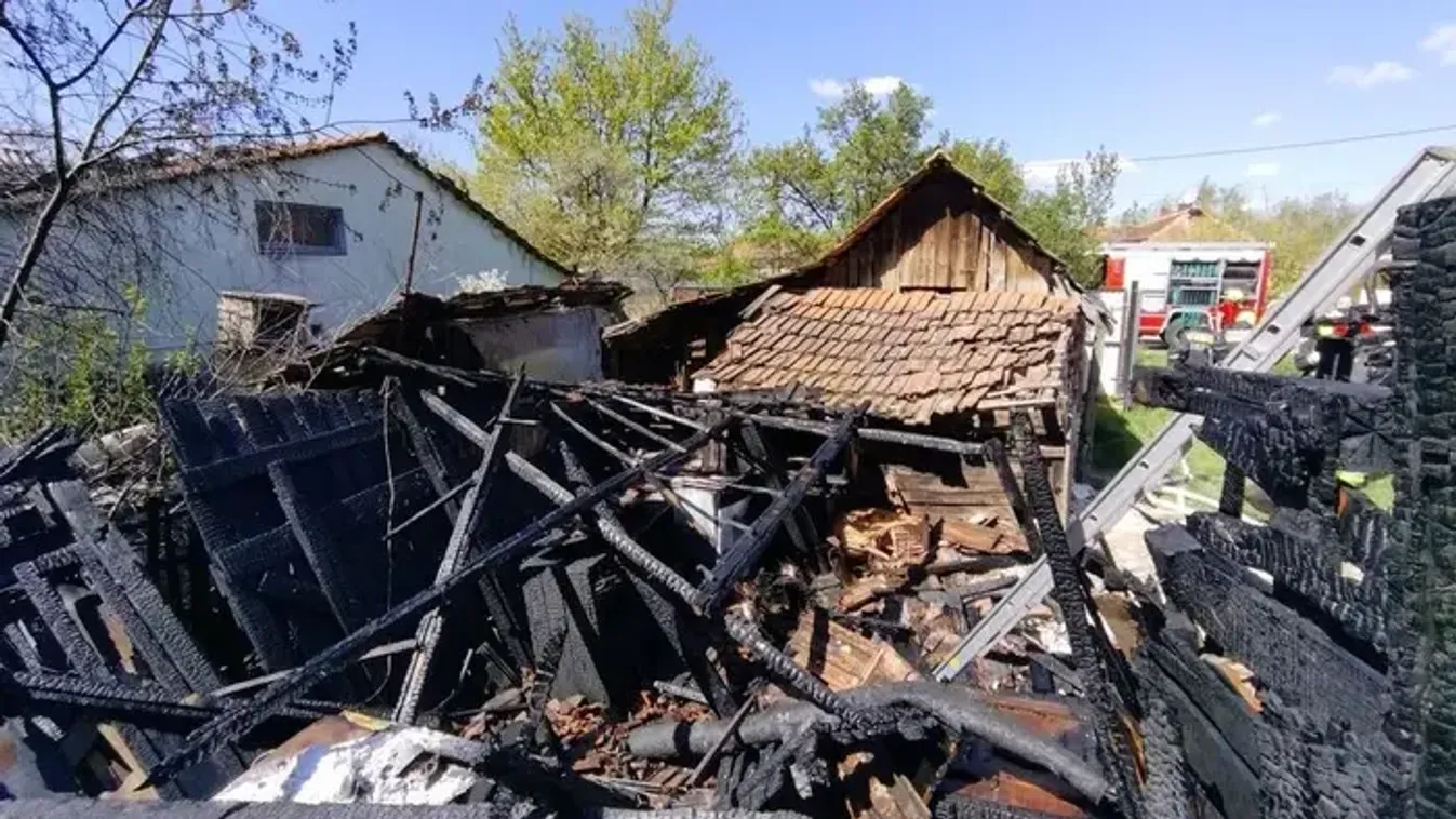 Hárman menekültek egy lángoló házból Békésen