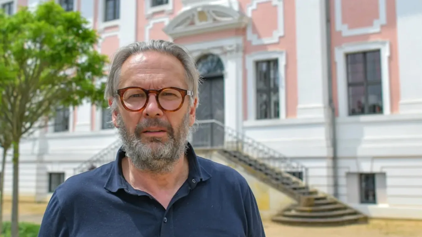 Luxuskastélyból a börtönbe: lebukott a milliárdos