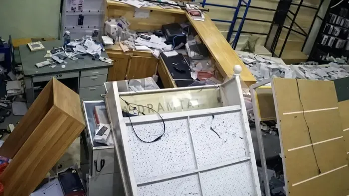 Videón a brutális földrengés Japánban, szökőárriadót is elrendeltek