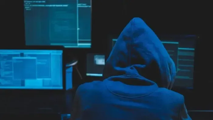 Egy telefonhívással tűnt el 17 millió egy múcsonyi nő számlájáról