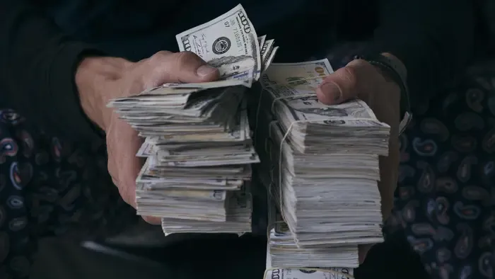 Azonnal intézkedni kellett a határon, radioaktív 100-assal akadt fenn valaki az ellenőrzésen