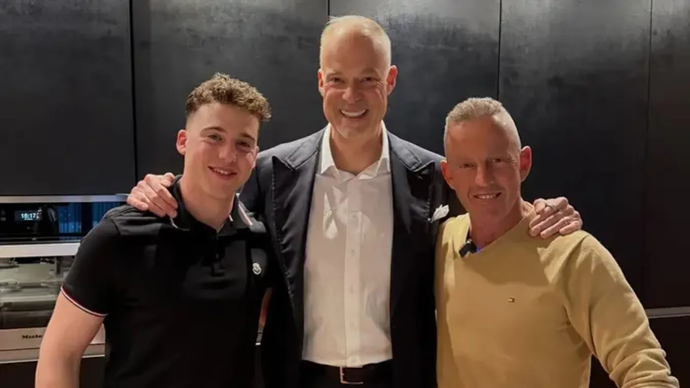 Döbbenetes, ki csengetett be Schobert Norbiékhoz – fotókon a nem mindennapi látogató