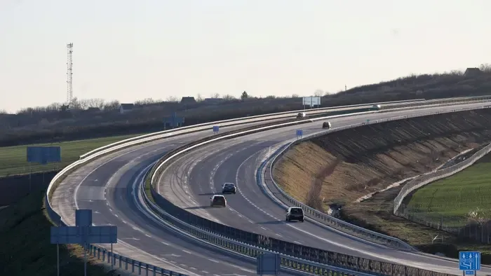 Emelhetik a sebességhatárt több helyen - szeptemberben érkezhet az új KRESZ