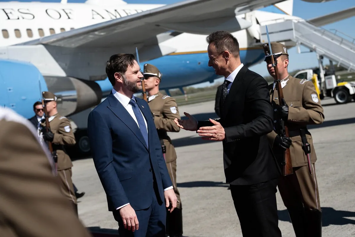 VANCE, James David; SZIJJÁRTÓ Péter