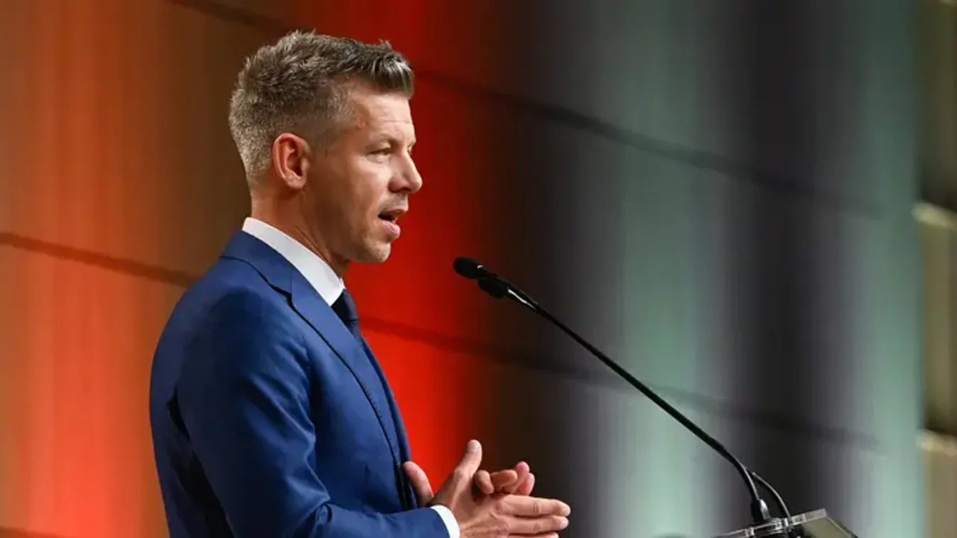 Újabb két minisztert nevezett meg Magyar Péter