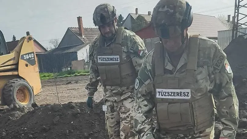 Tűzszerészek siettek Lepsénybe