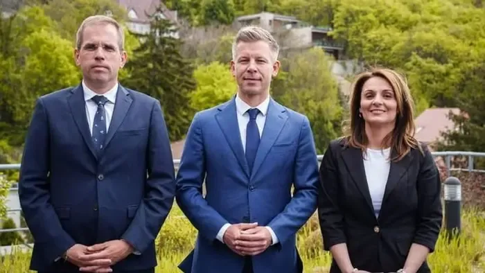 Újabb két miniszterét nevezte meg Magyar Péter