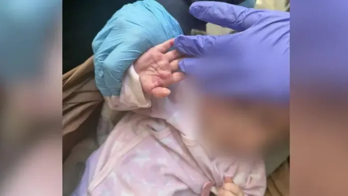 Budapesti horrorlakás: Rettenetes állapotban találtak rá egy csecsemőre