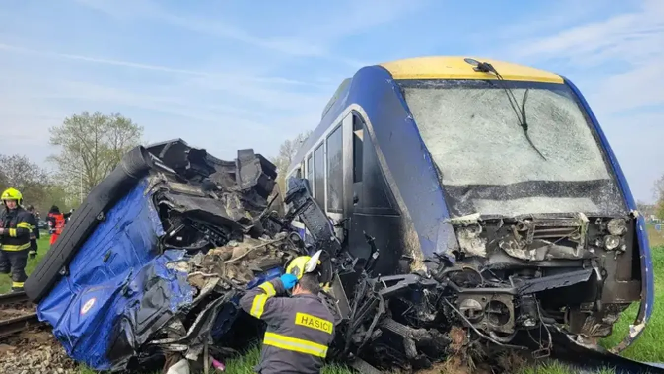 Halálos vonatbaleset történt, felkavaró fotókon a dunaszerdahelyi tragédia