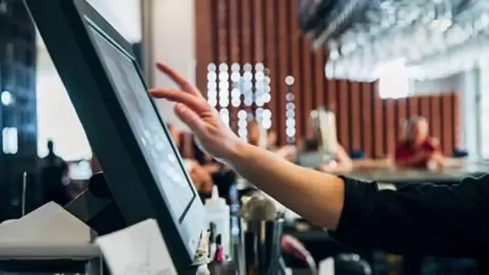 Egy trend, ami sokak szerint kiölheti a vendéglátás igazi varázsát