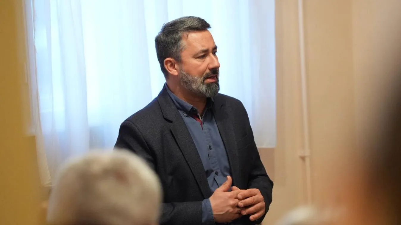 Hidvéghi: Magyar Péter lelepleződött, háborúpárti és ukránpárti kormány alakítására bérelték fel