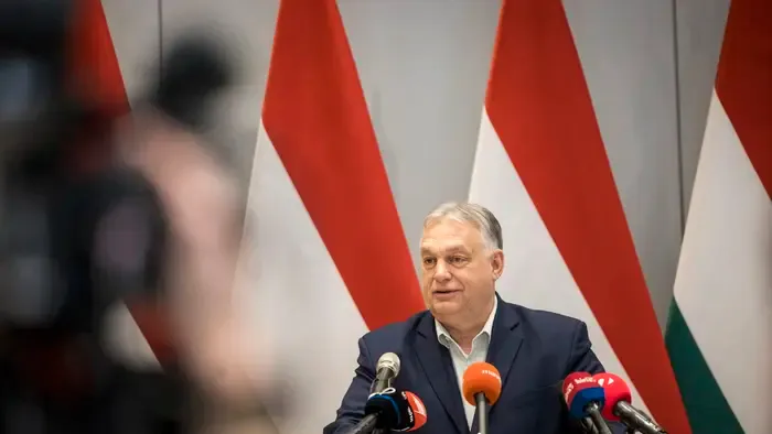 Orbán Viktor: Brüsszel megtámadta a védett benzinárat, nem engedünk a zsarolásnak!
