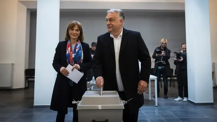 Leadta szavazatát Orbán Viktor - Fotó