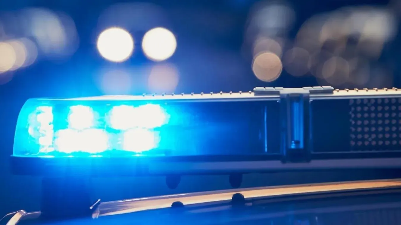 Lezárták a népszerű dunai rakpartot, tűzszerészek lepték el a környéket