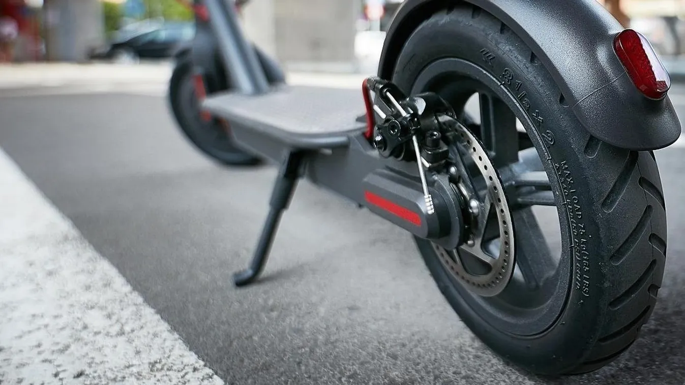 90 éves rolleres okozott balesetet Eszéknél