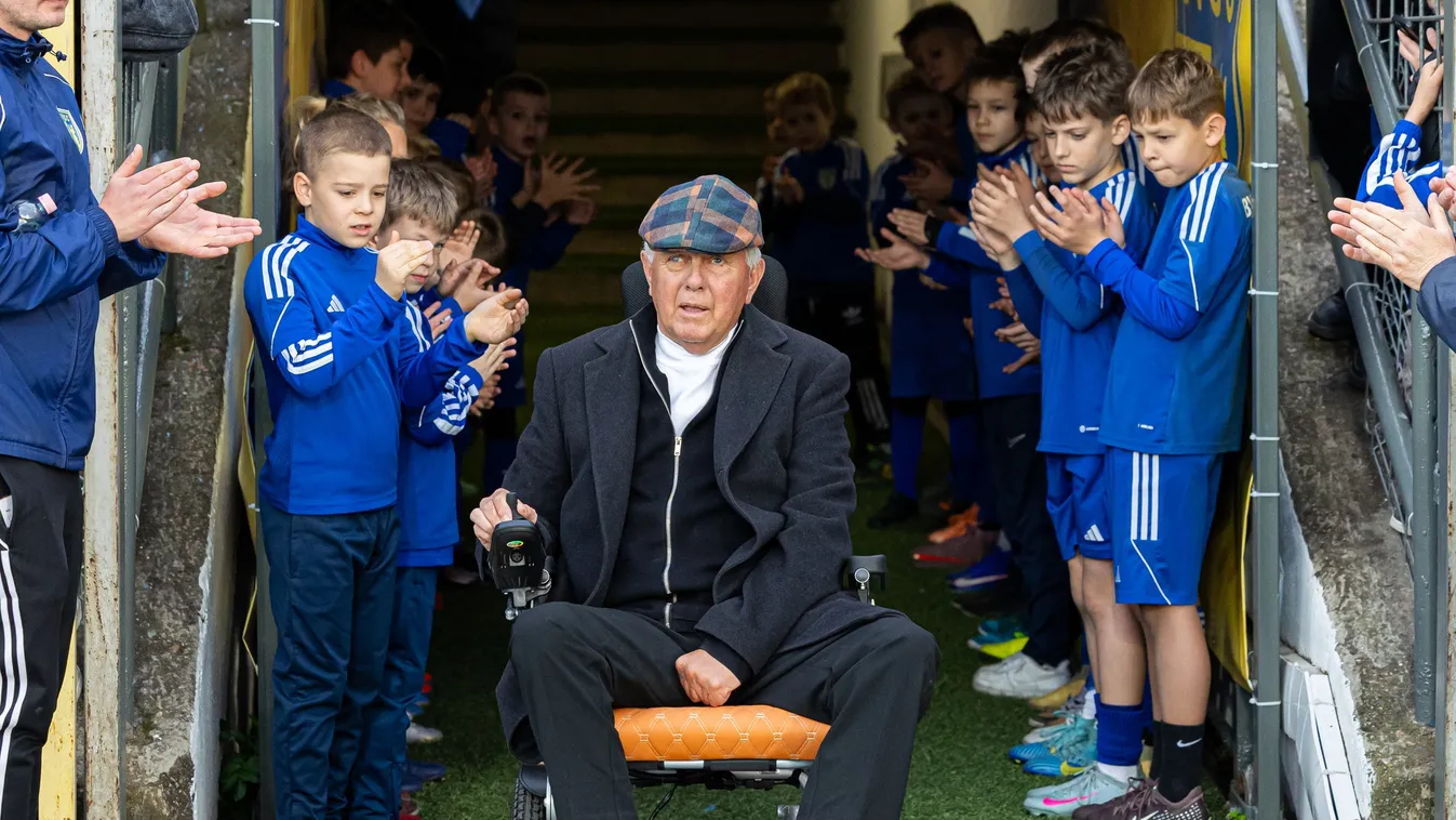 Kerekesszékben jelent meg az egykori magyar sztáredző, hosszú ideje nem lehetett látni