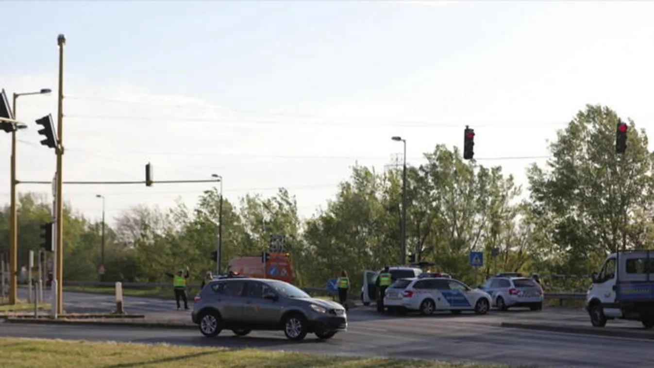 Meghalt egy biciklis a 83-ason