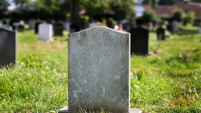 Vérlázító, ami egy zalai temetőben történik – titokzatos rém kergeti az őrületbe a helyieket