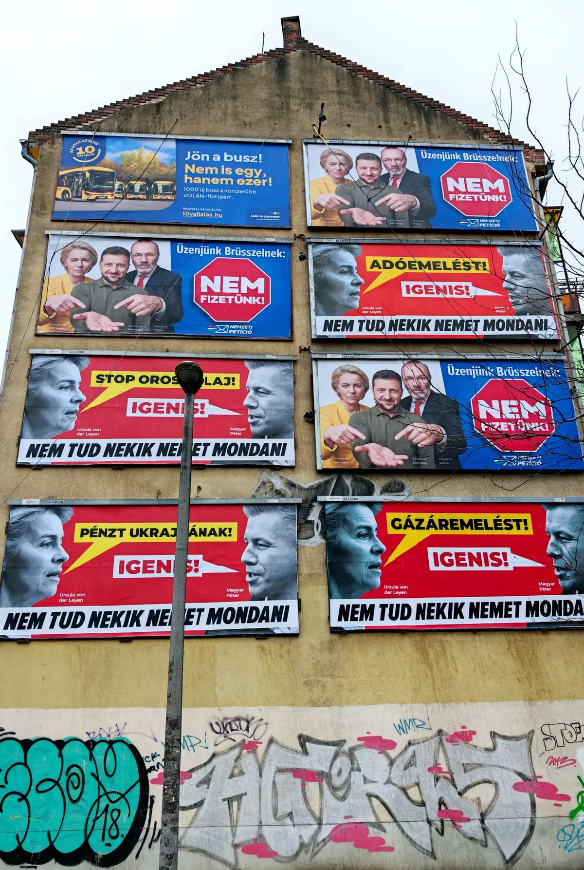 A választás után valamivel több mint három hetük van a plakátok leszedésére azoknak, akik kihelyezték őket