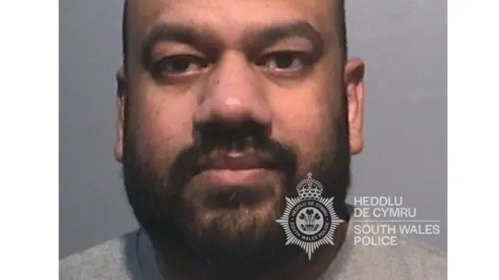 Megerőszakolt egy tinédzsert a parkolóban egy áltaxis