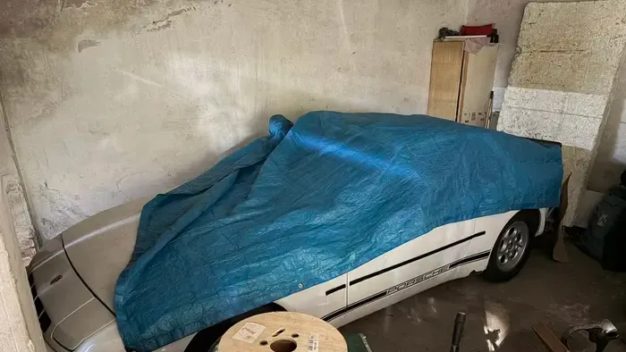 Döbbenetes felfedezés: Hihetetlen, mi lapult évekig egy váci garázsban