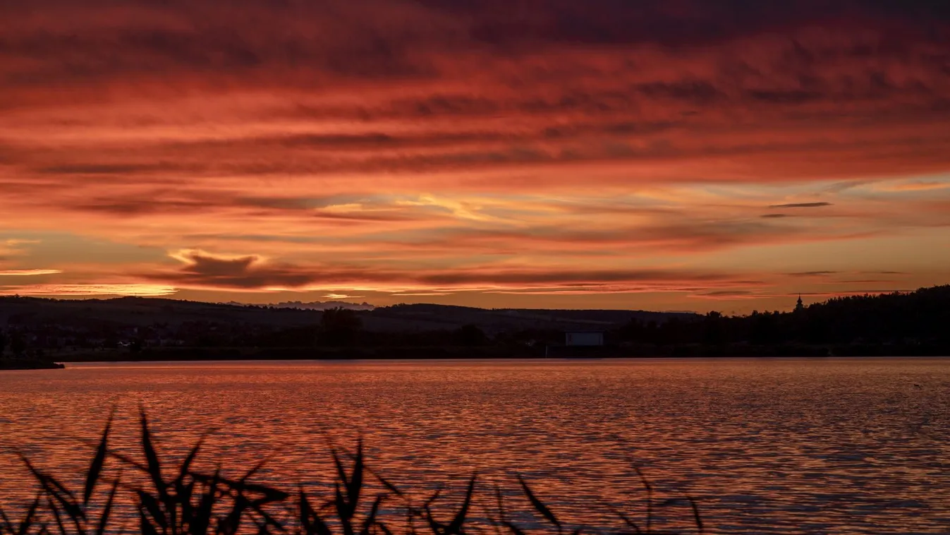 Döbbenet, mi került a felszínre a Maconkai-víztározóból az éjszaka közepén, fotón a nógrádi óriás "szörny"