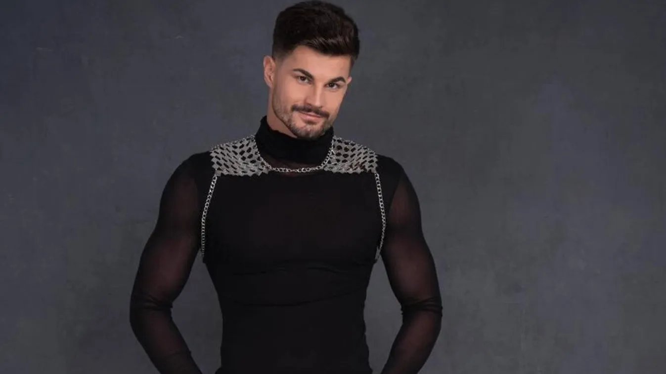 Kétségbevonhatatlan fotó! Apa lesz a fiatal magyar énekes