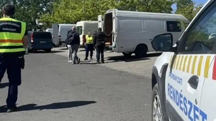 Több tonna gyümölcsöt semmisítettek meg Soroksáron