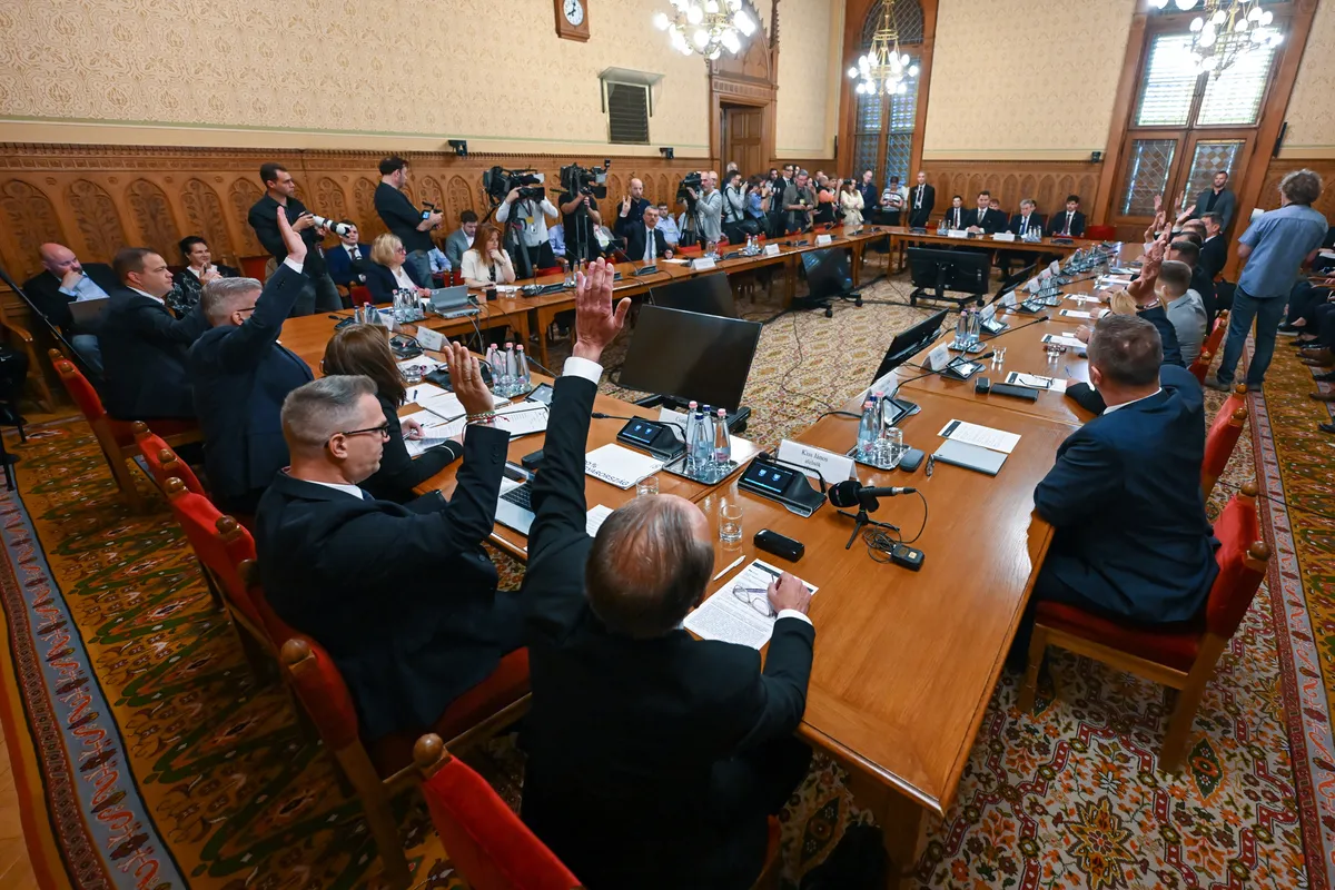 KAPITÁNY István