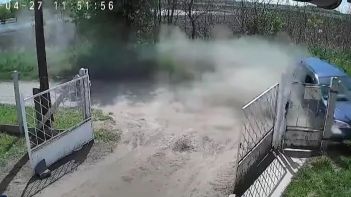 Videóra vettek egy balesetet okozó ámokfutót Kótajon