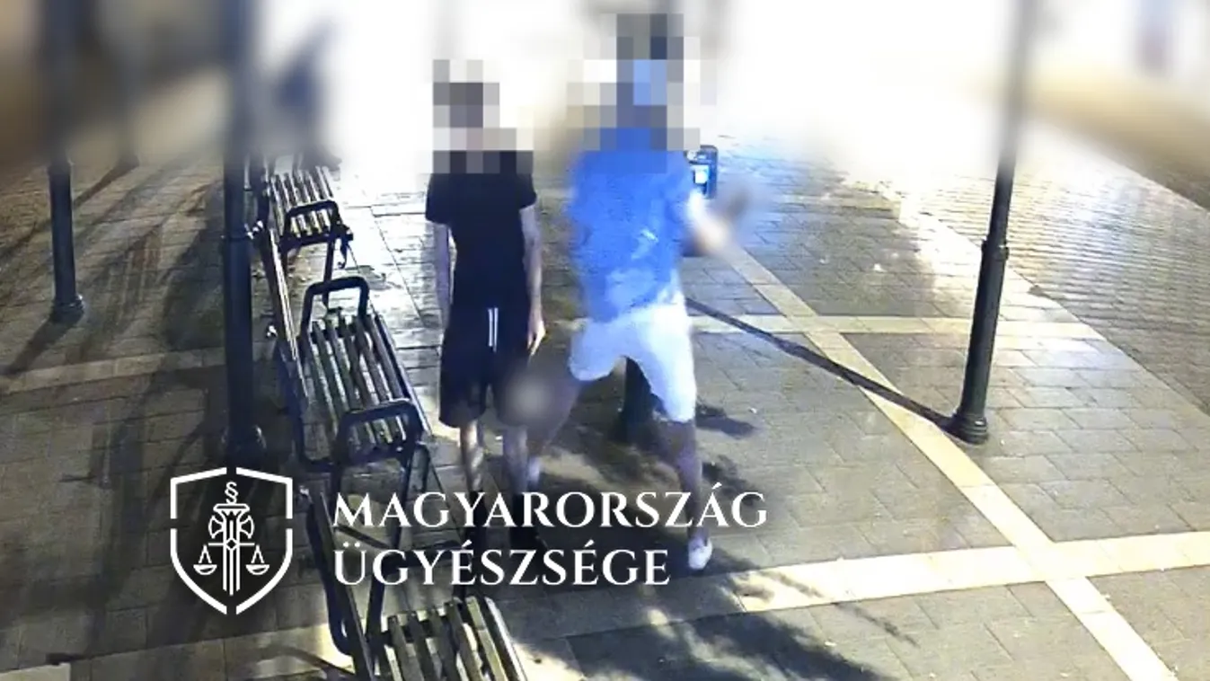 Dührohamot kapott a miskolci buszmegállóban egy férfi - videóval